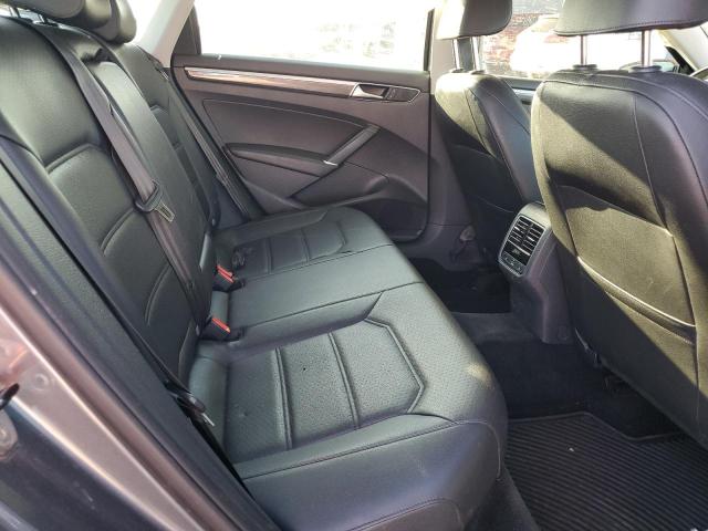 2017 VOLKSWAGEN PASSAT SE 1VWGT7A3XHC010601