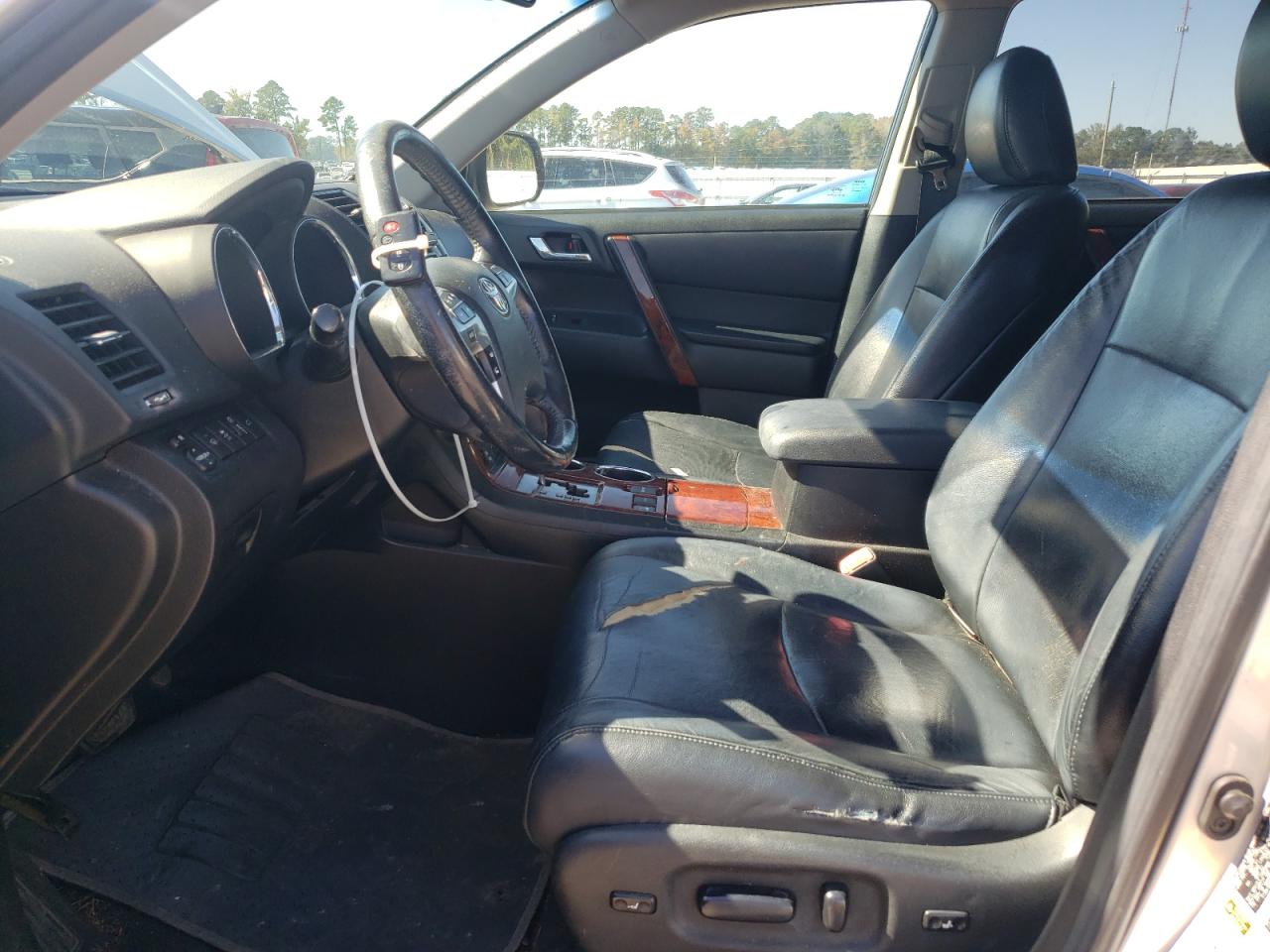 TOYOTA HIGHLANDER LIMITED