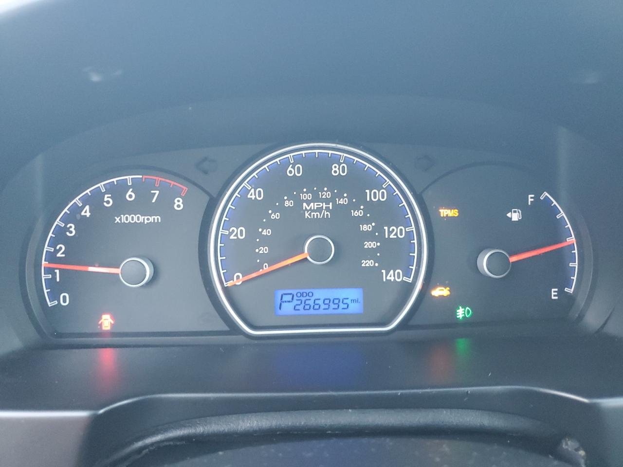 HYUNDAI ELANTRA BLUE