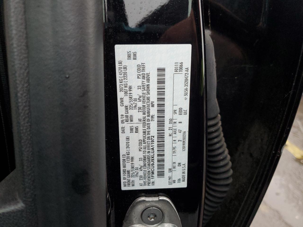 FORD ESCAPE TITANIUM