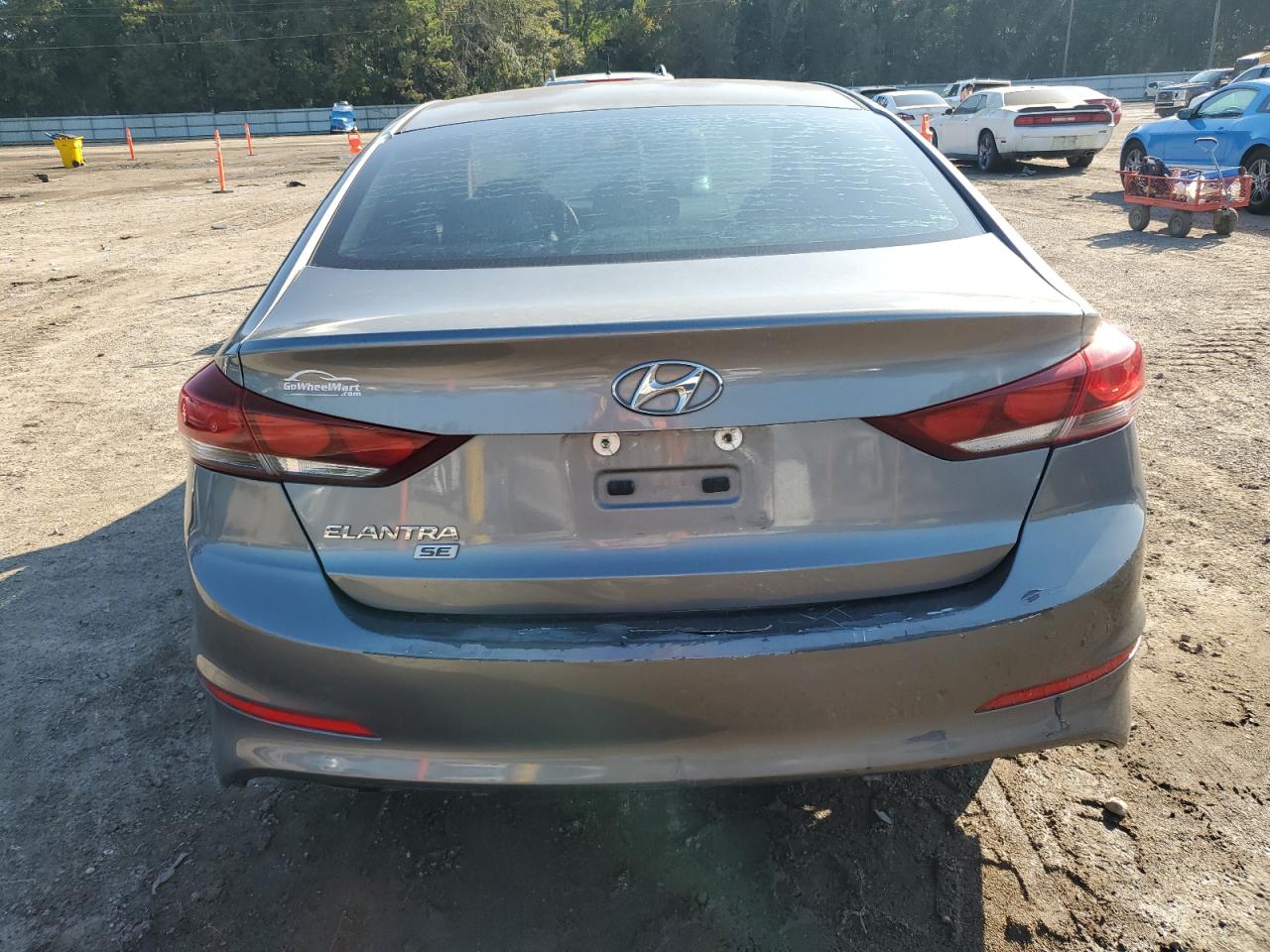 HYUNDAI ELANTRA SE