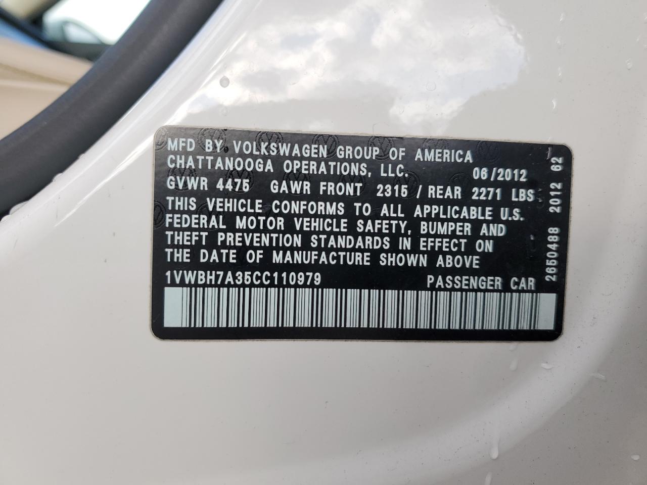 VOLKSWAGEN PASSAT SE