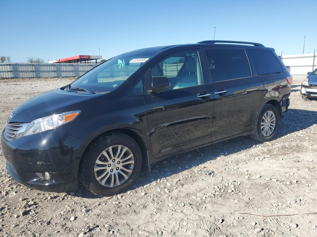 TOYOTA SIENNA XLE