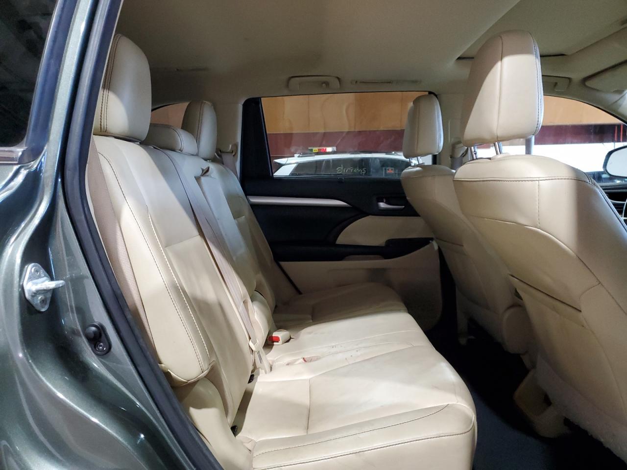 TOYOTA HIGHLANDER SE