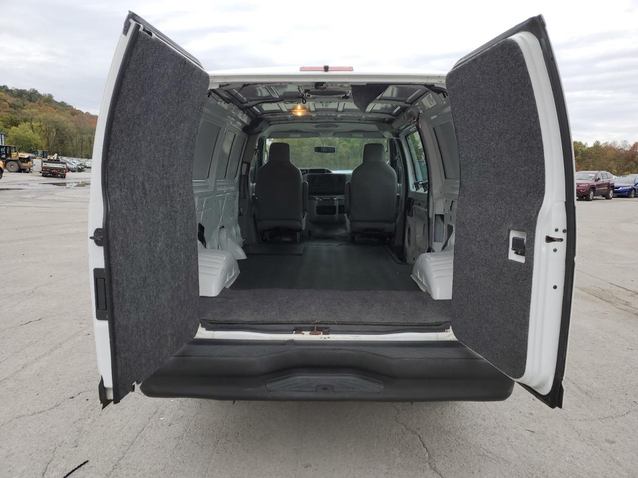 FORD ECONOLINE E150 VAN