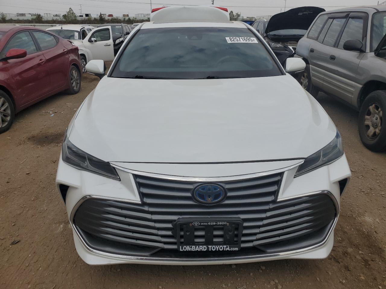 TOYOTA AVALON XLE