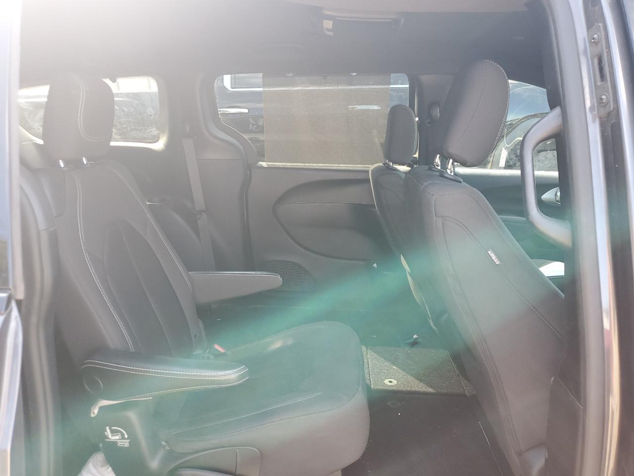 CHRYSLER PACIFICA TOURING PLUS