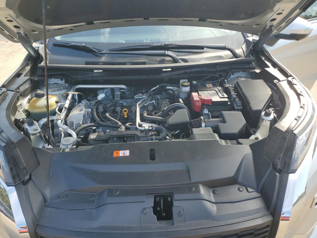 MITSUBISHI OUTLANDER SE