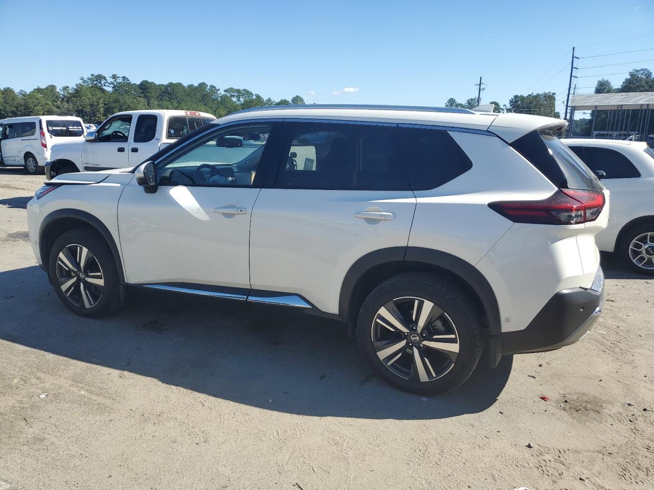 NISSAN ROGUE PLATINUM