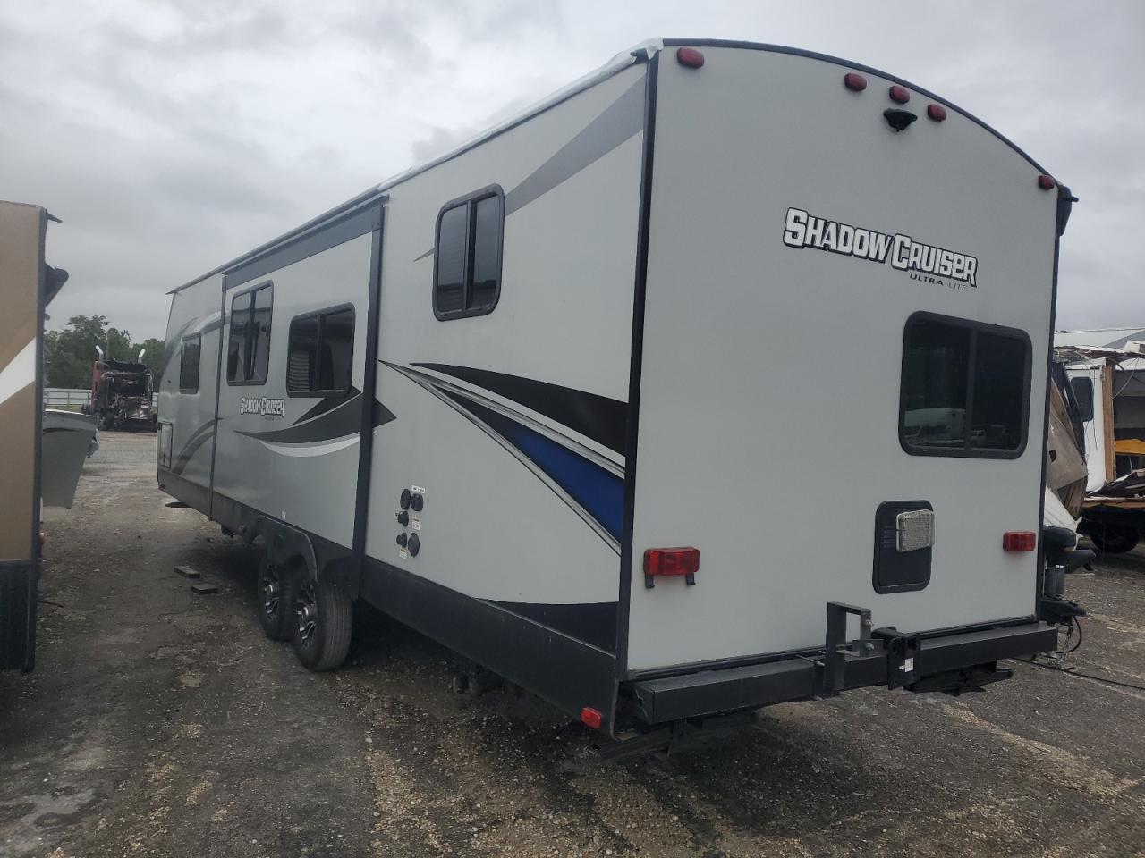 Lot #3284038913 2021 CRSC TRAVEL TL