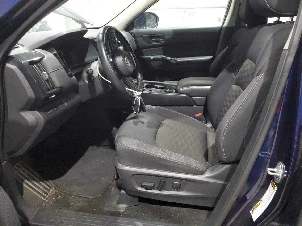 NISSAN PATHFINDER SV