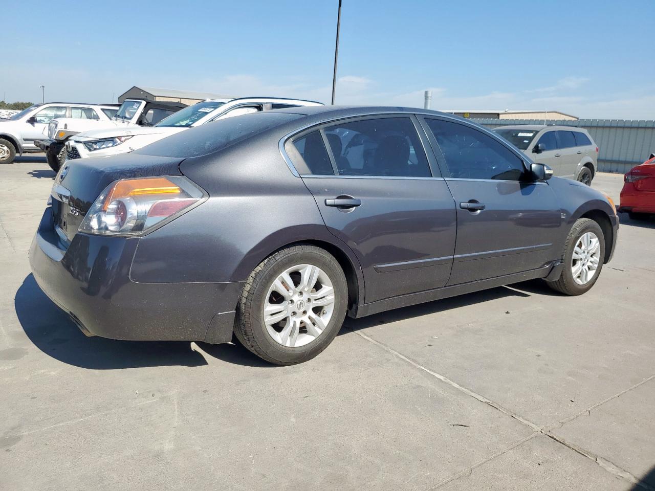 NISSAN ALTIMA BASE