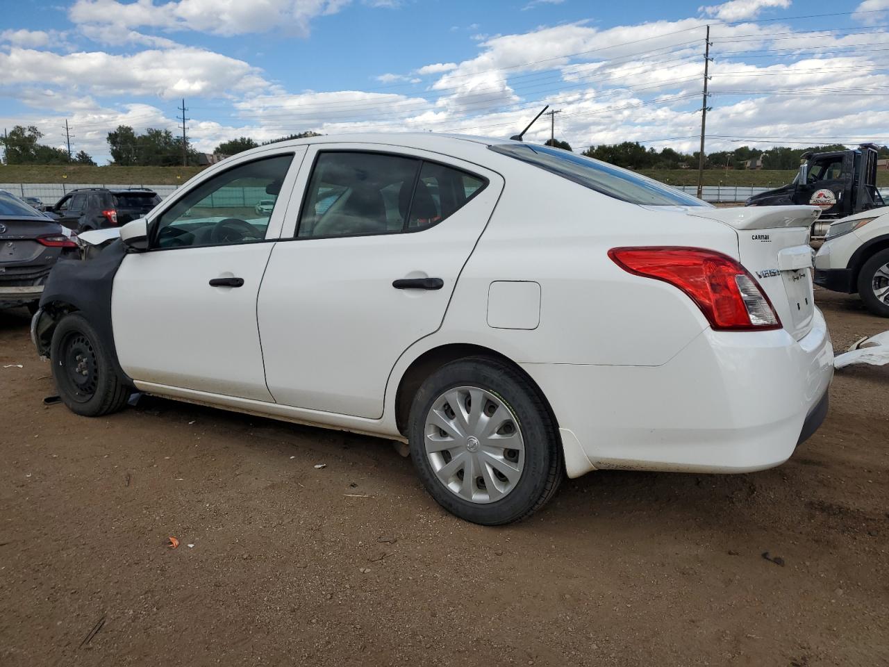 NISSAN VERSA S