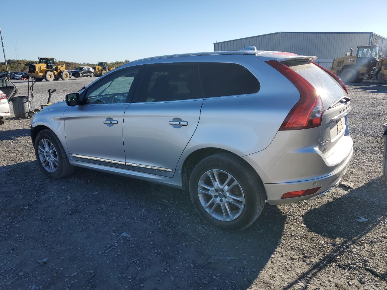 VOLVO XC60 T5 PLATINUM