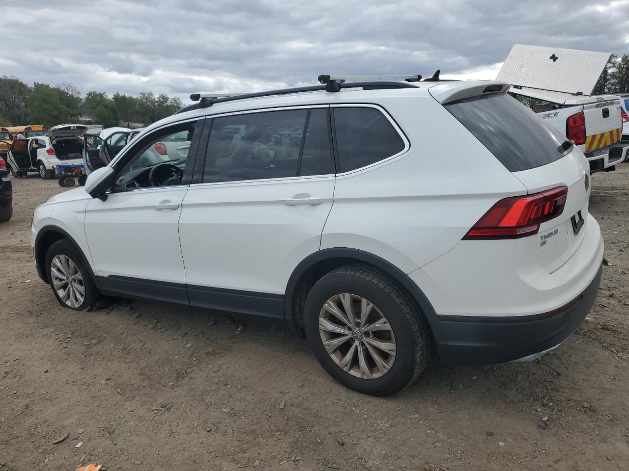 VOLKSWAGEN TIGUAN SE