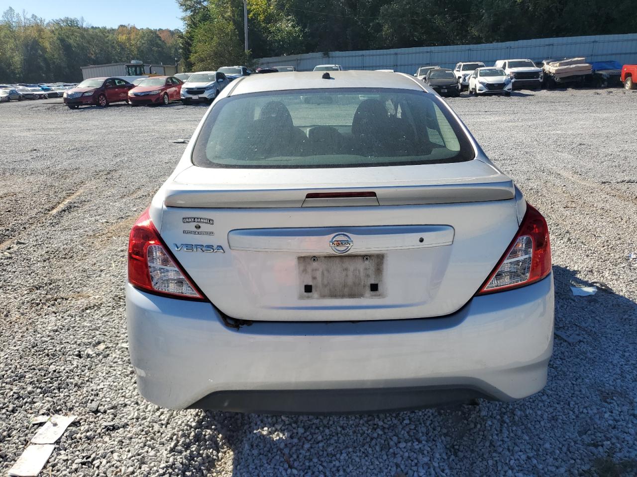 NISSAN VERSA S