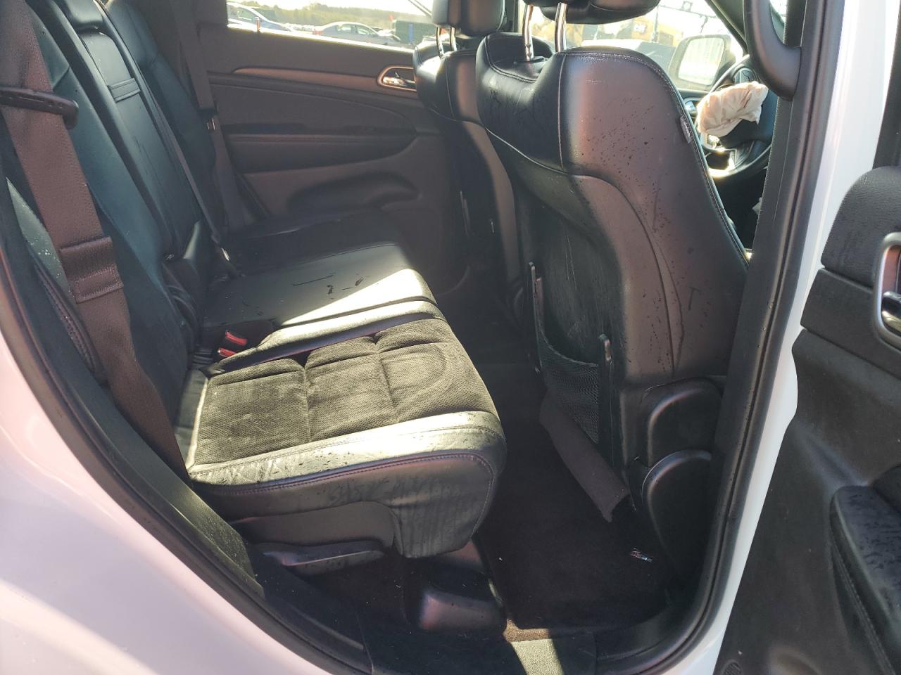 JEEP GRAND CHEROKEE LAREDO