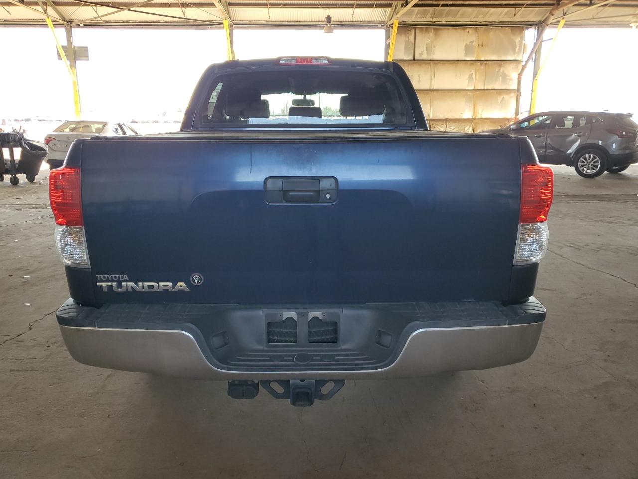 TOYOTA TUNDRA CREWMAX SR5