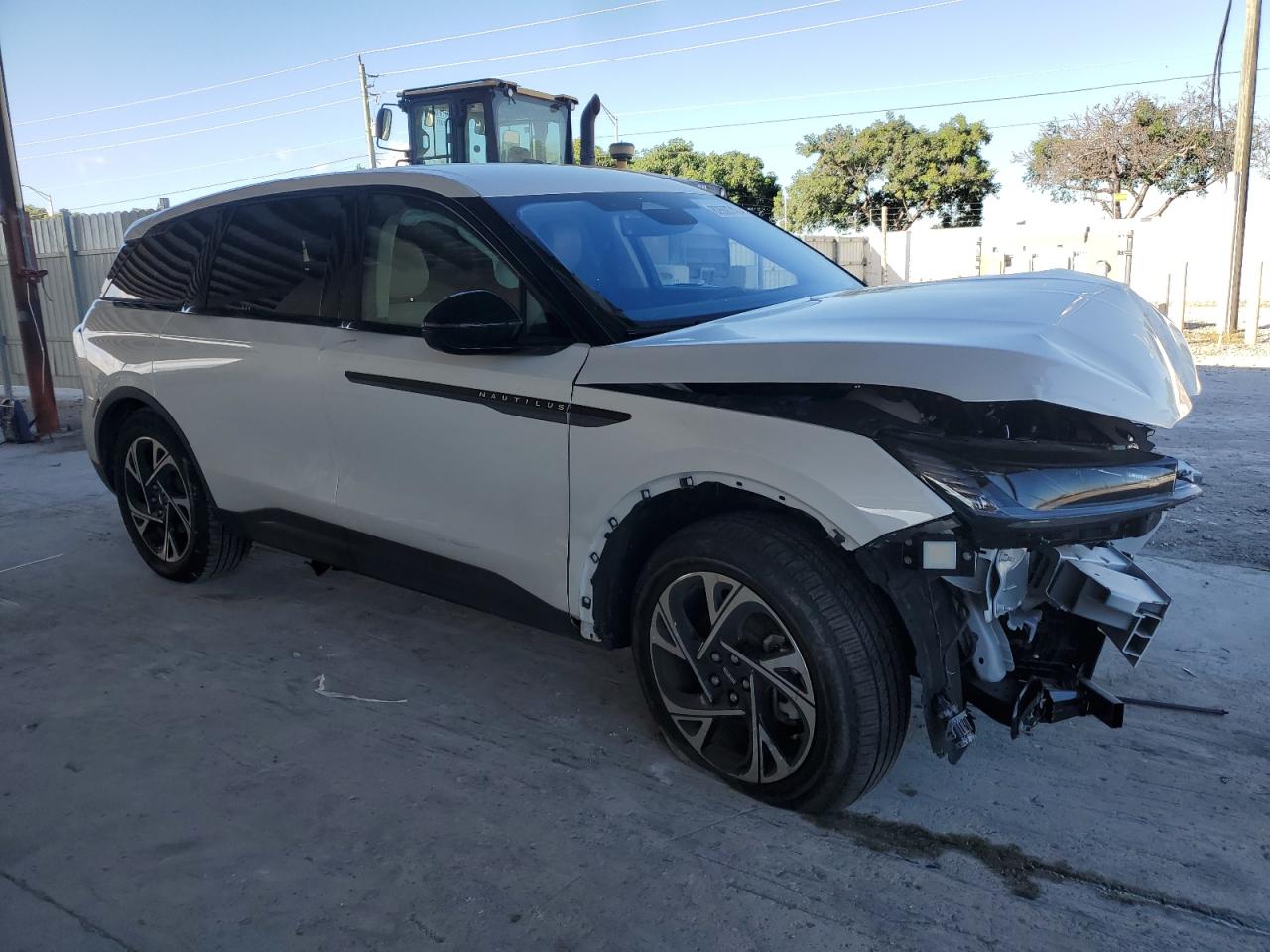 LINCOLN NAUTILUS PREMIERE