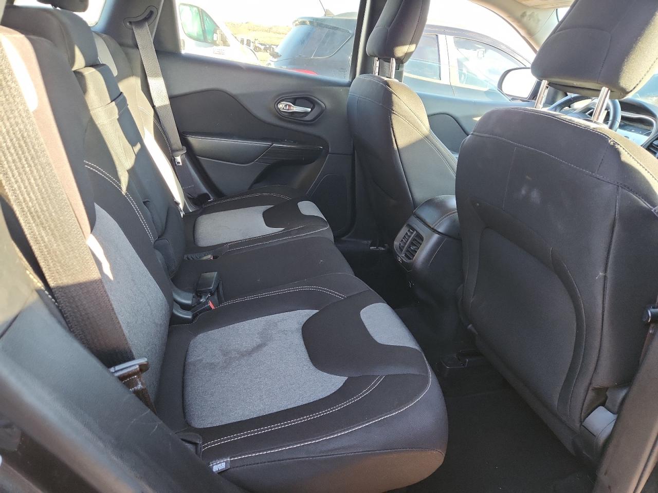 JEEP GRAND CHEROKEE LATITUDE