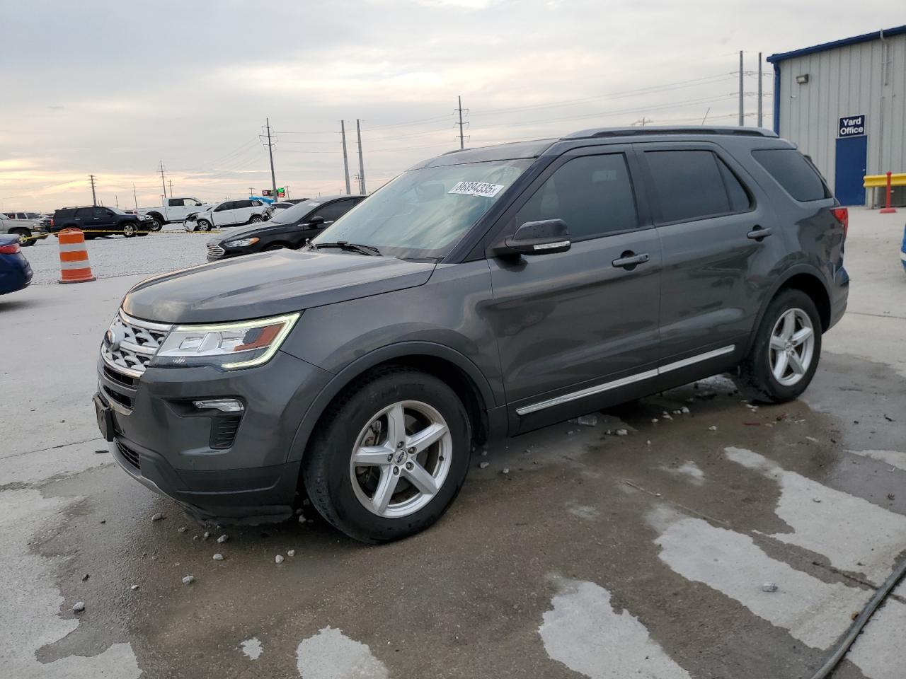 FORD EXPLORER XLT