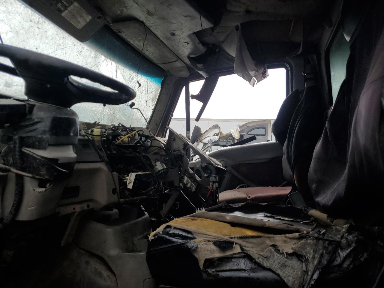 Lot #3284851529 1998 FORD L9000