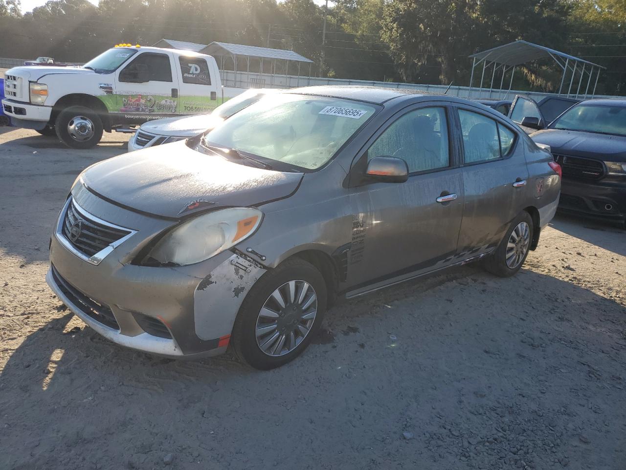 NISSAN VERSA S