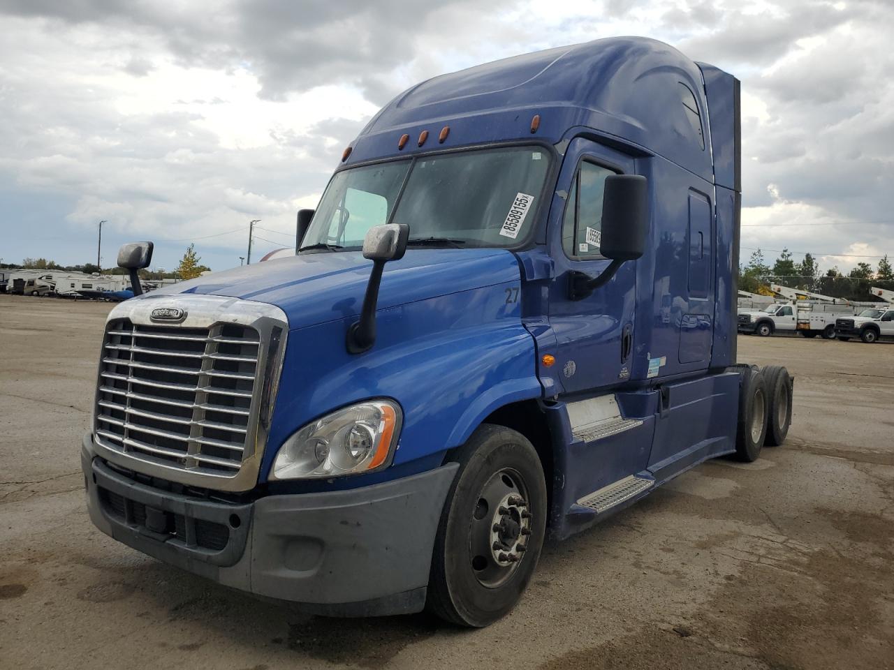 Lot #3259470114 2018 FREIGHTLINER CASCADIA 1