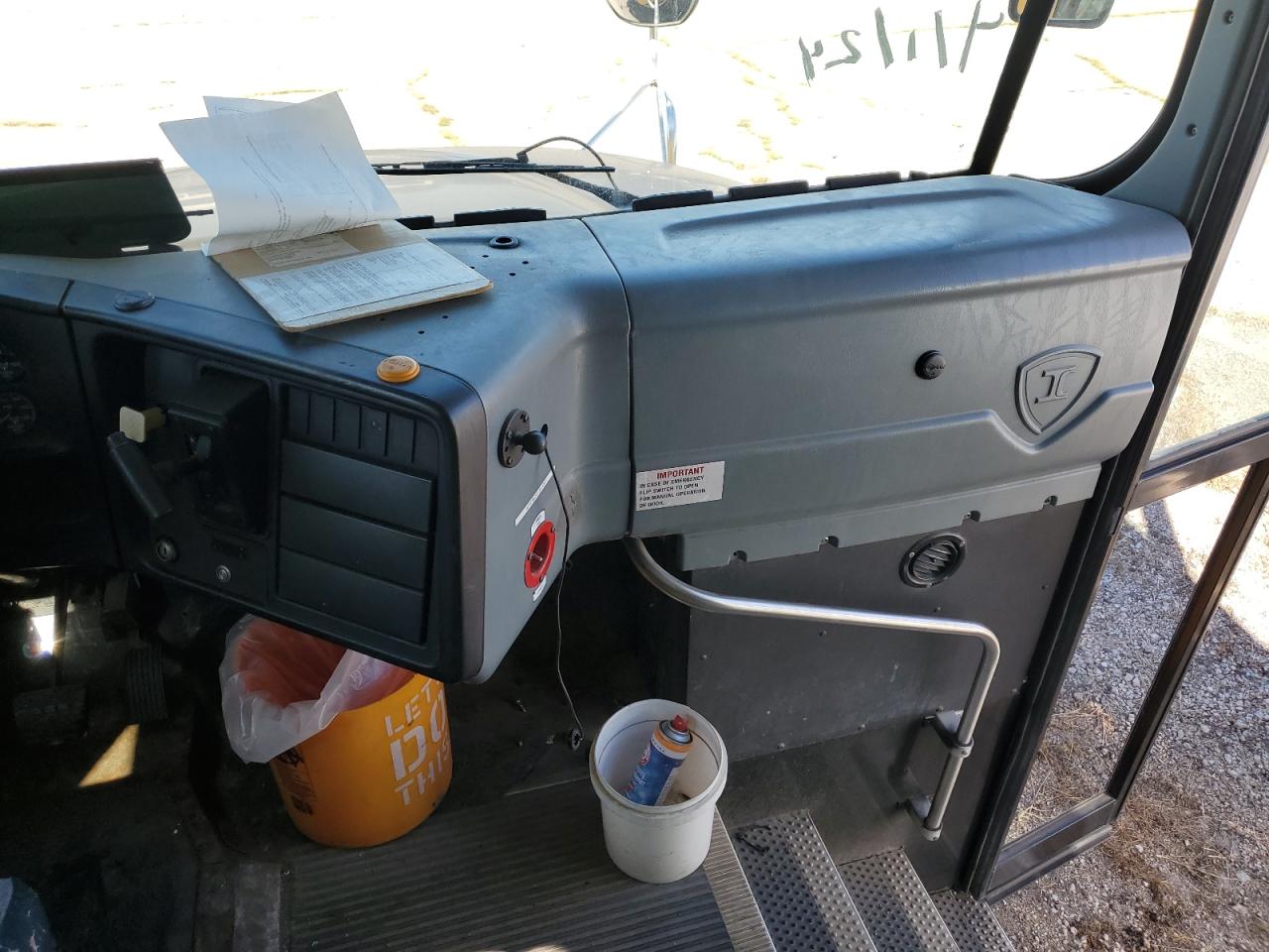 Lot #3276394705 2013 IC CORPORATION CE SERIES SCHOOL