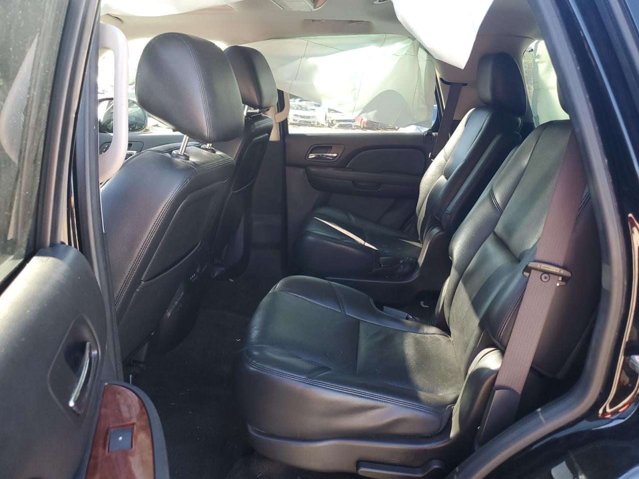 CHEVROLET TAHOE C1500 LTZ