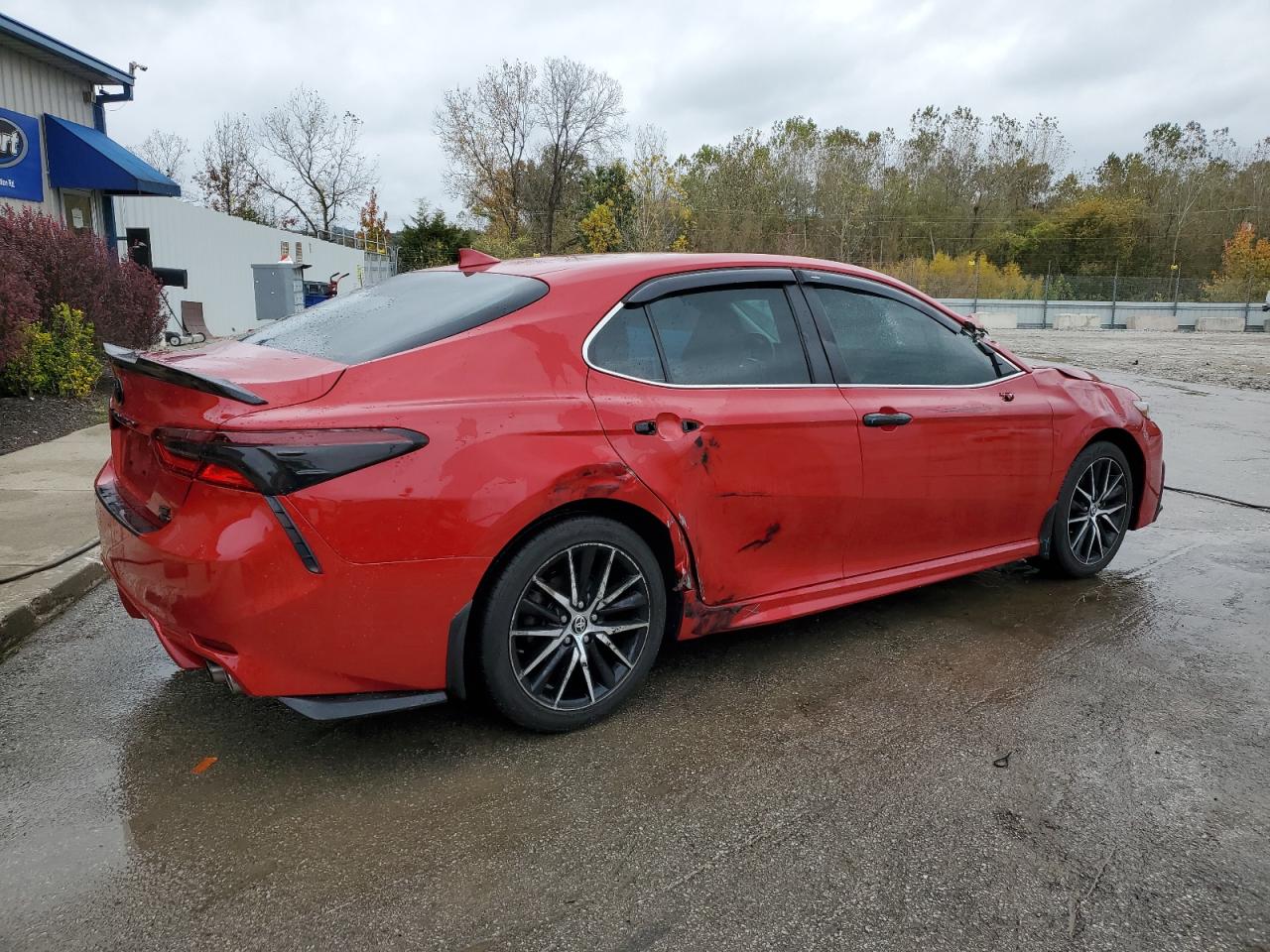 TOYOTA CAMRY SE NIGHT SHADE