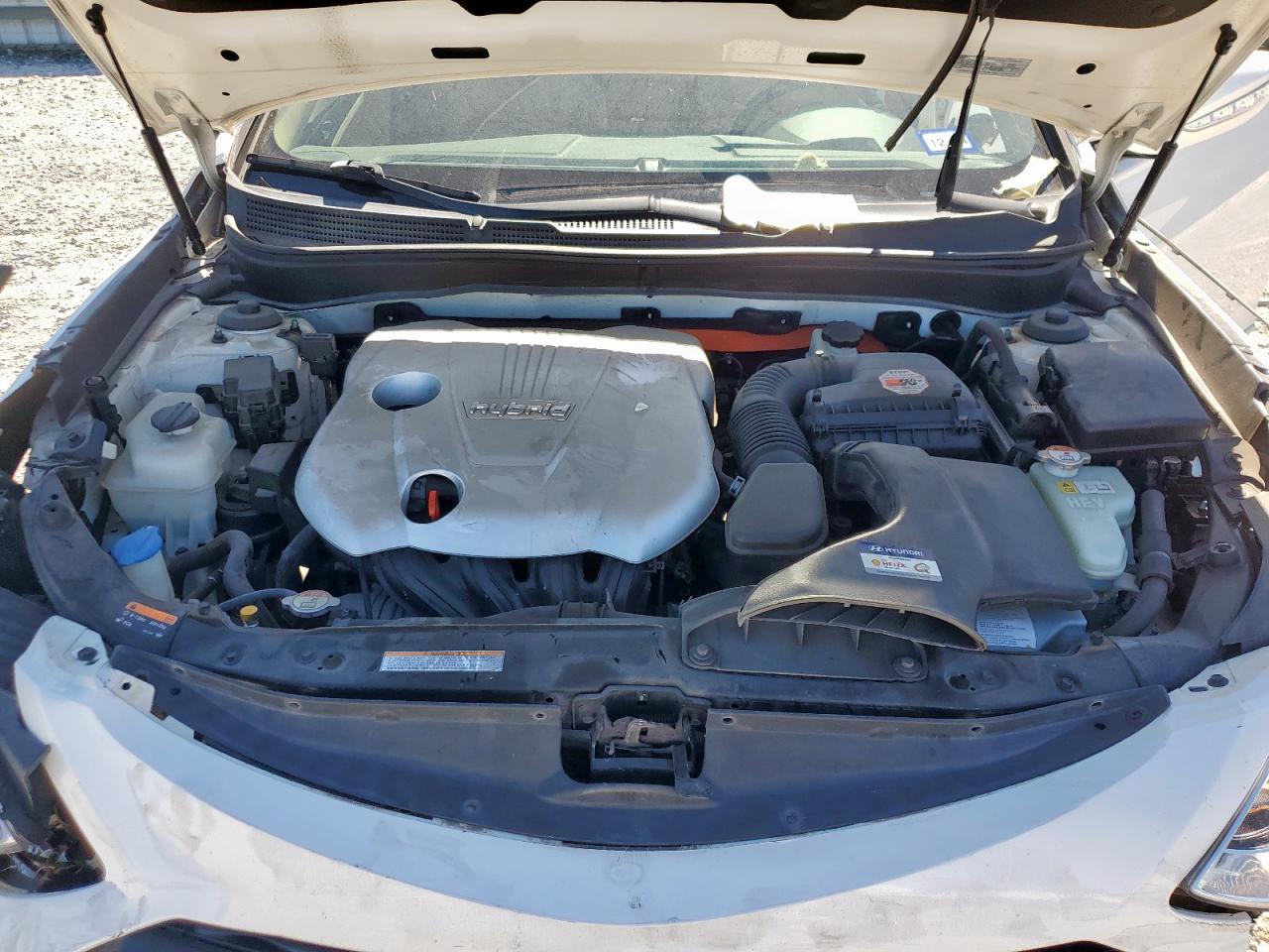 HYUNDAI SONATA HYBRID