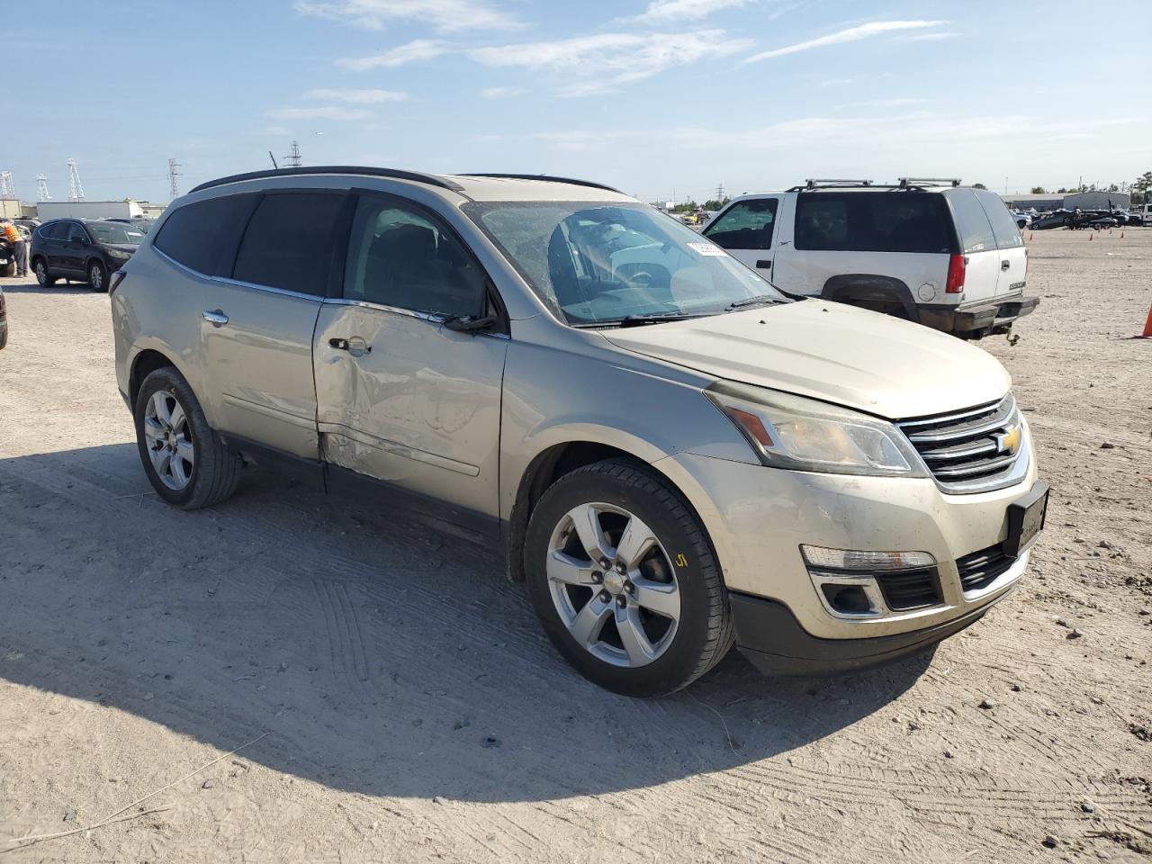 CHEVROLET TRAVERSE LT