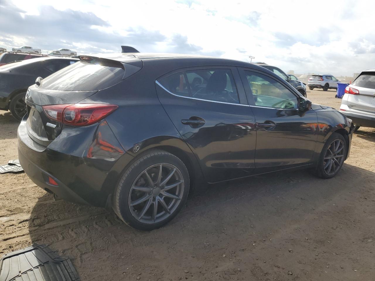 MAZDA 3 GRAND TOURING