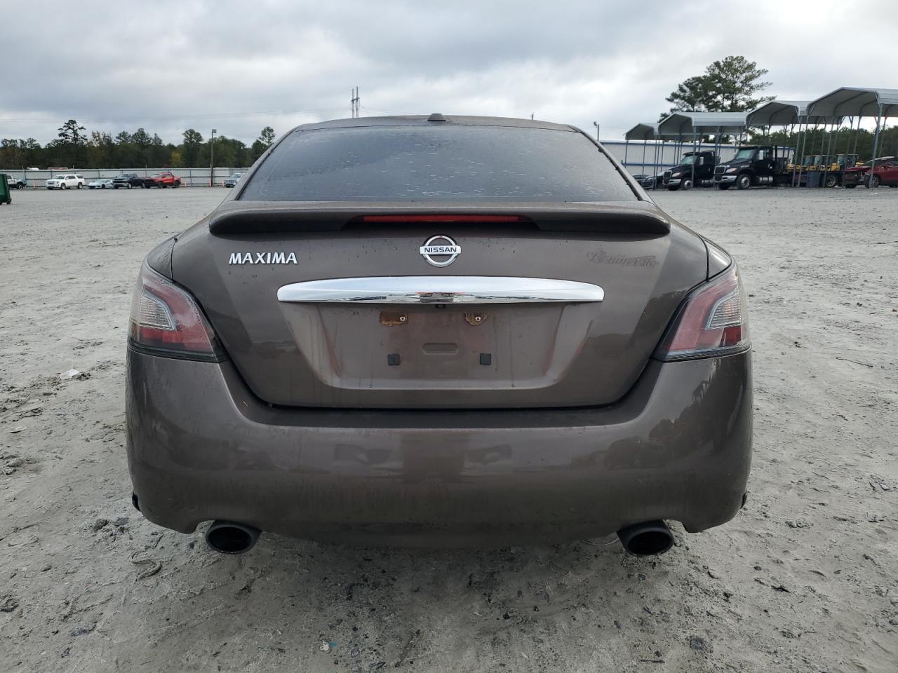 NISSAN MAXIMA S