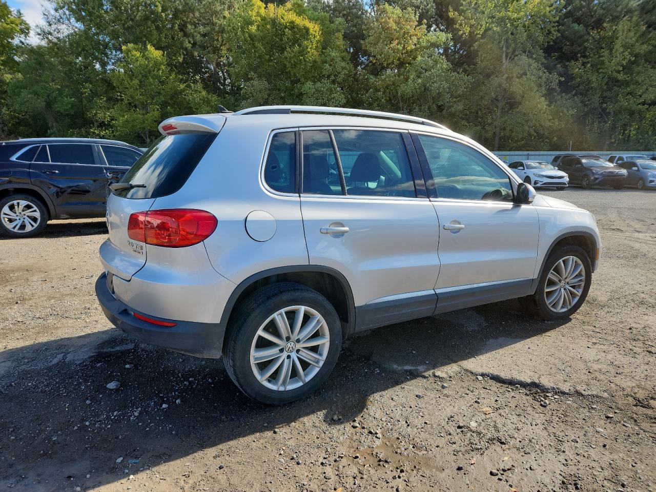 VOLKSWAGEN TIGUAN S