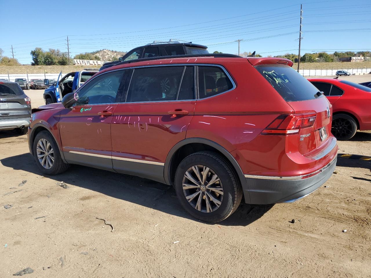 VOLKSWAGEN TIGUAN SE