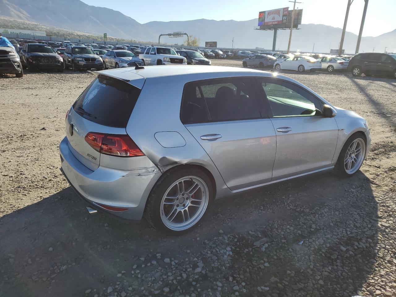 VOLKSWAGEN GOLF GTI