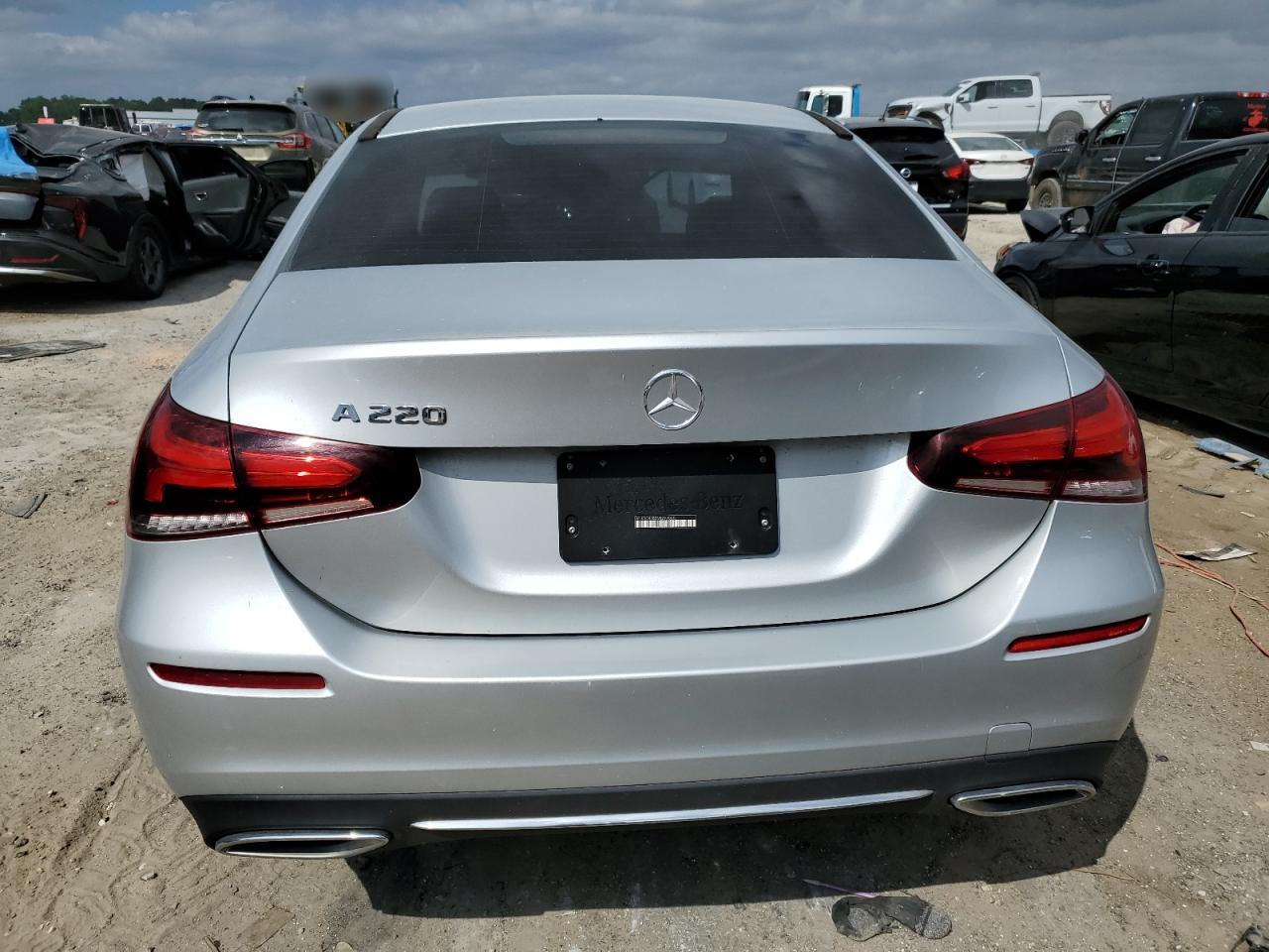 MERCEDES-BENZ A-CLASS 220