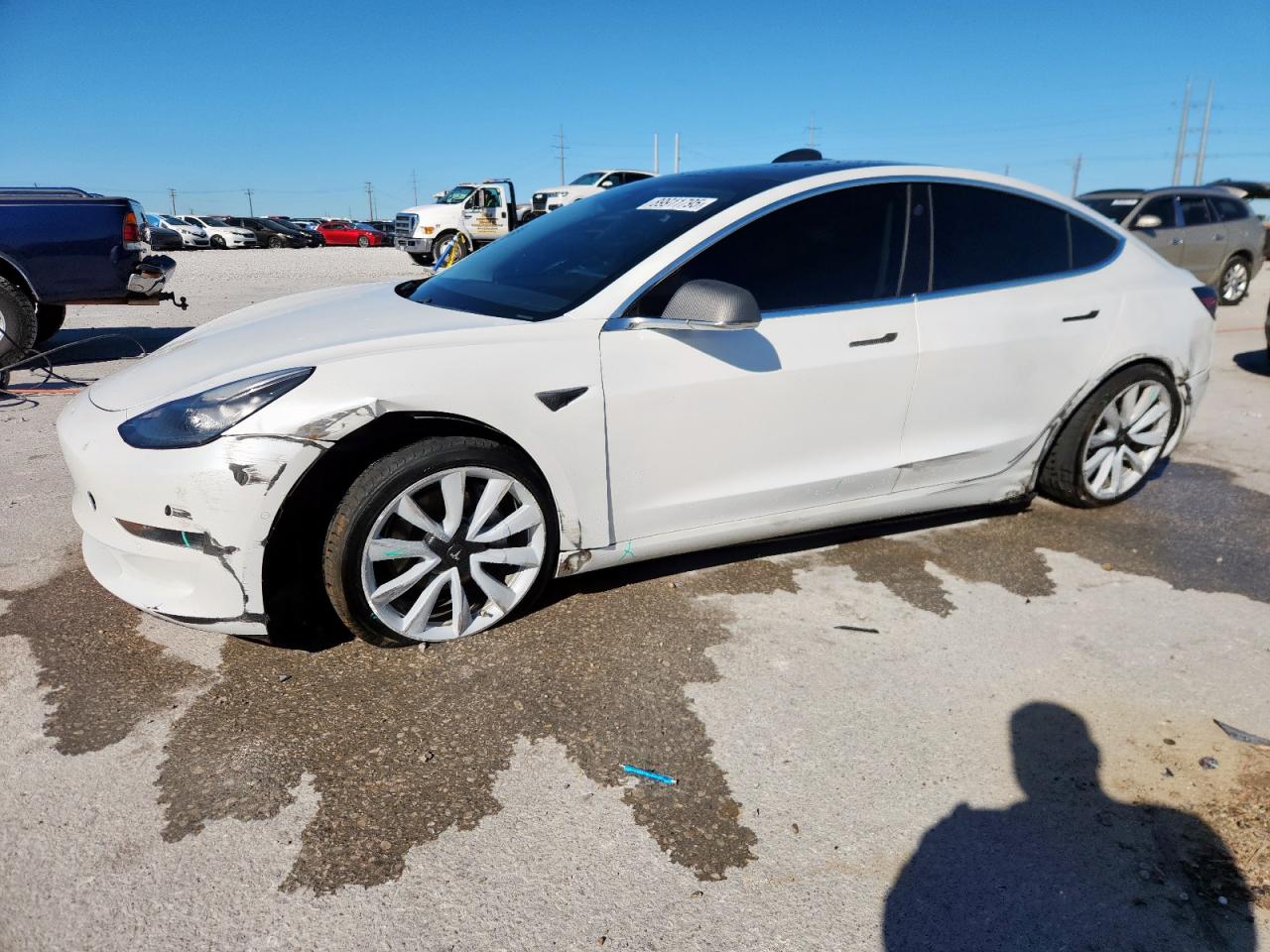 TESLA MODEL 3