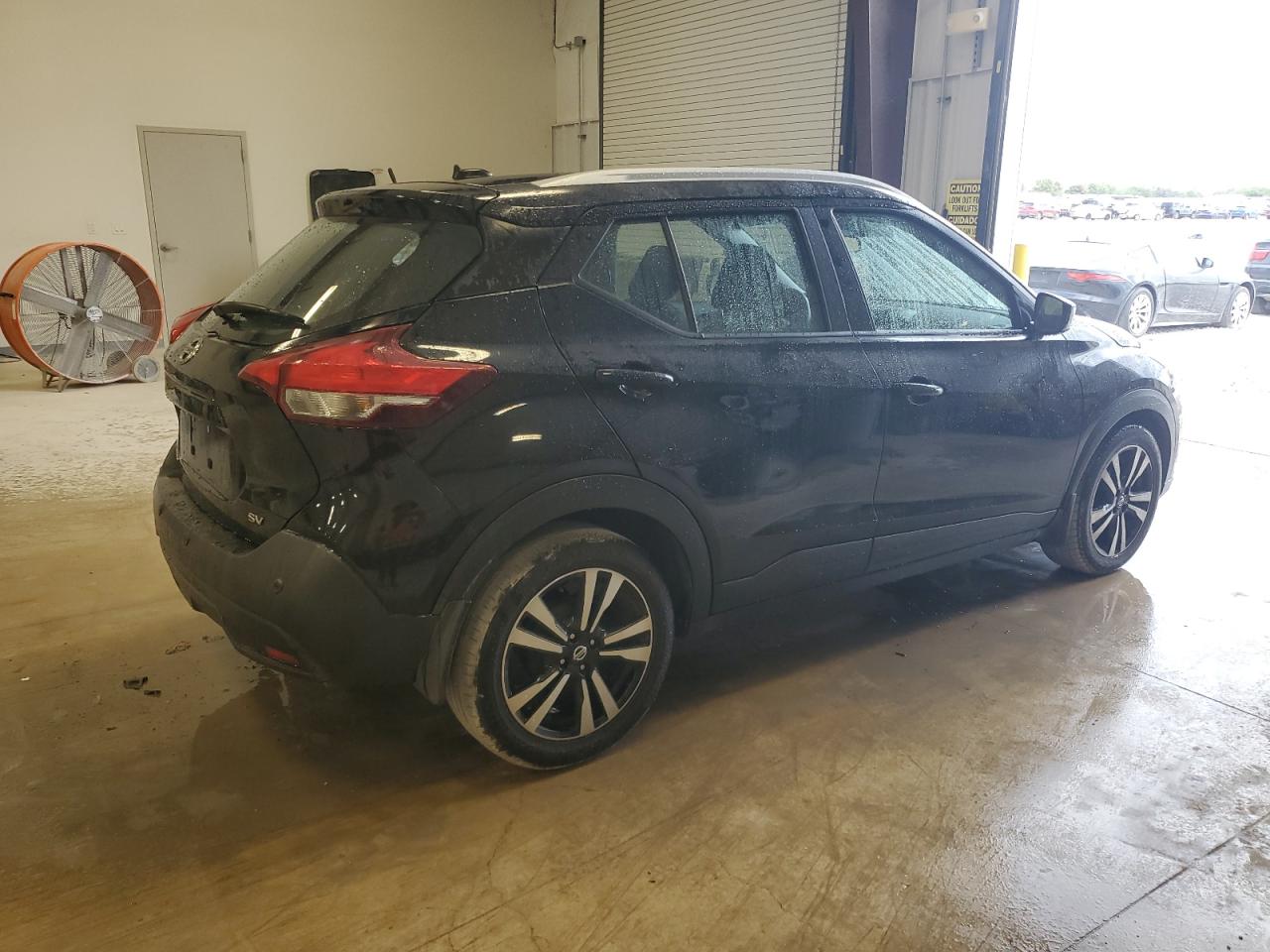 NISSAN KICKS SV
