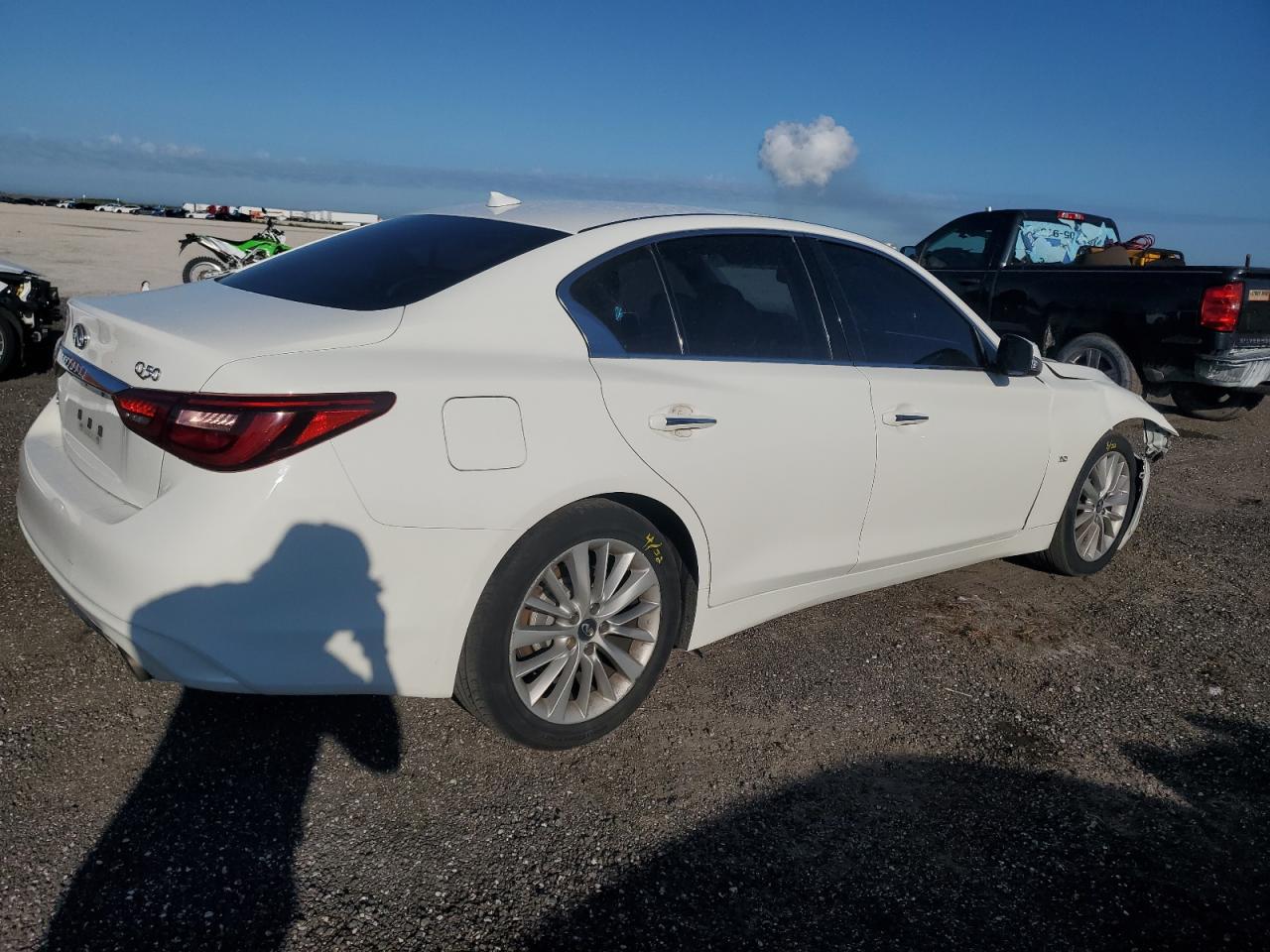 INFINITI Q50 LUXE