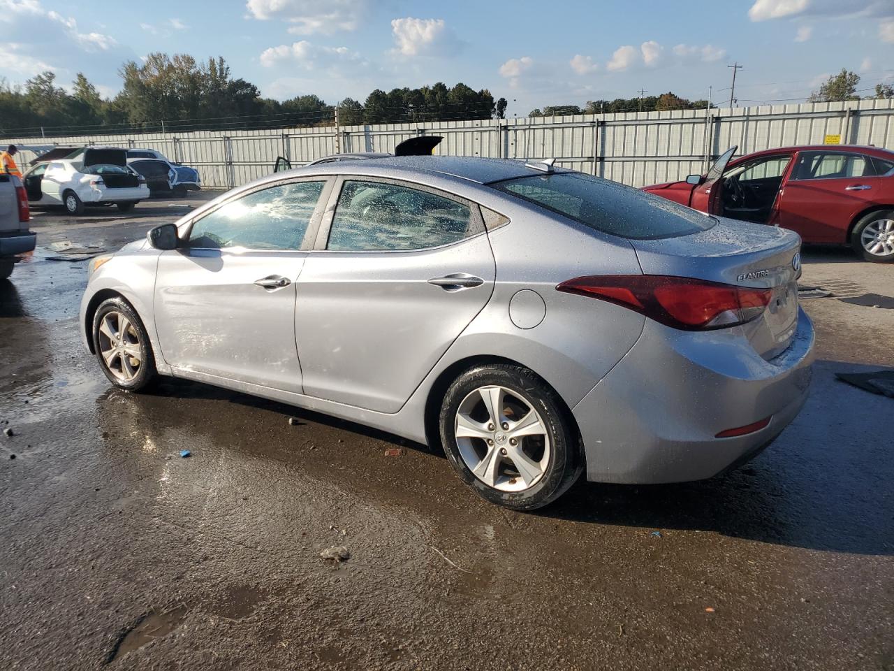 HYUNDAI ELANTRA SE
