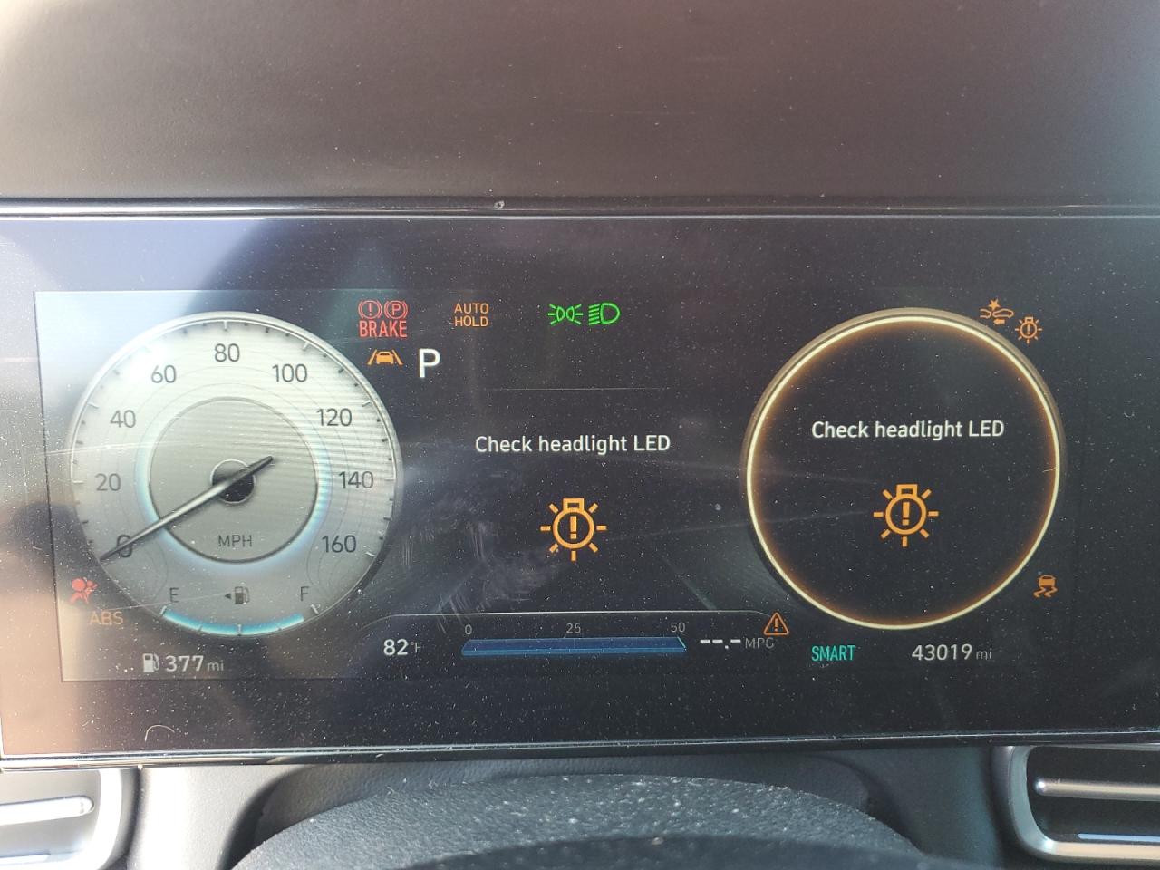 HYUNDAI ELANTRA LIMITED