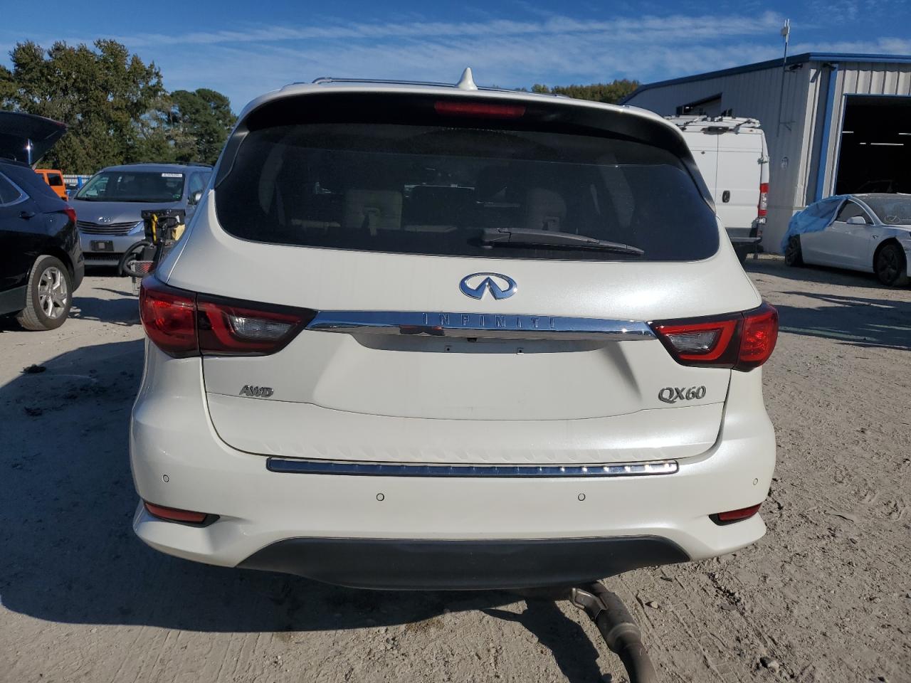 INFINITI QX60 LUXE