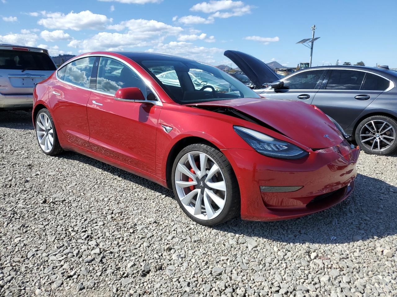 TESLA MODEL 3