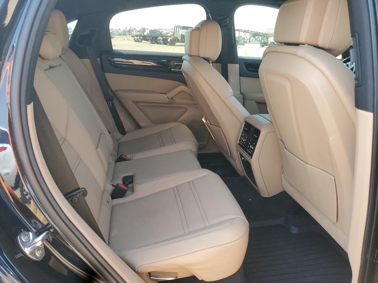 PORSCHE CAYENNE COUPE