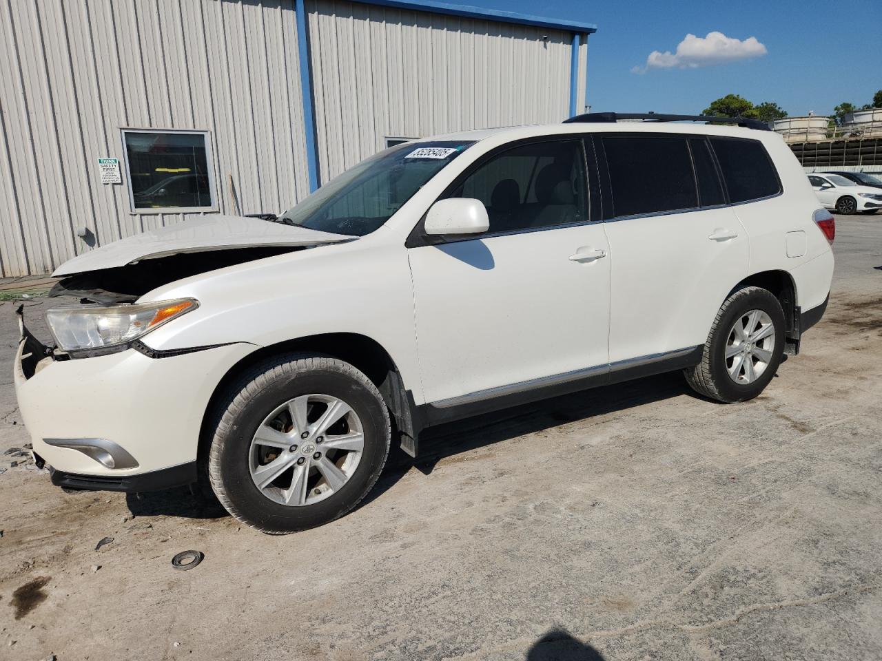 TOYOTA HIGHLANDER BASE