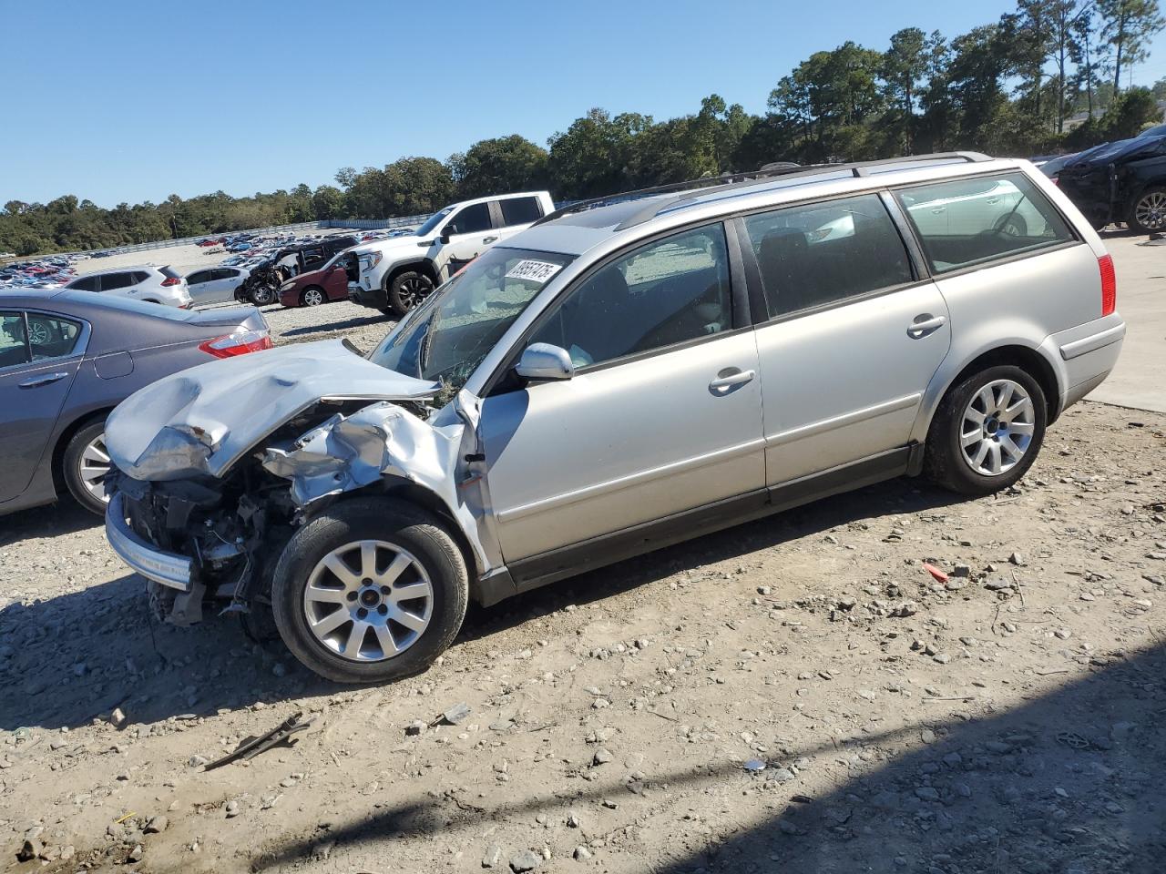 Lot #3297970823 1998 VOLKSWAGEN PASSAT GLS