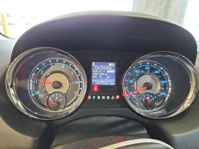 2016 CHRYSLER TOWN & COU - 2C4RC1CG3GR113356